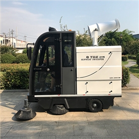 小型電動掃地車